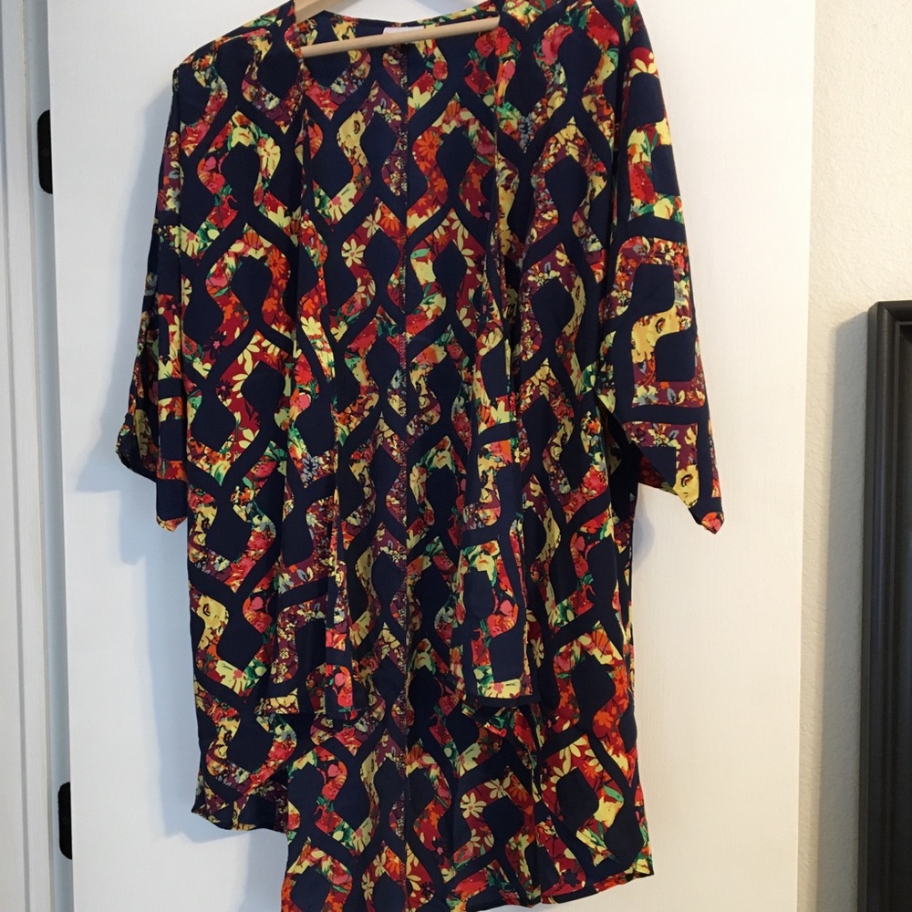 LuLaRoe Lindsay multi color floral Small